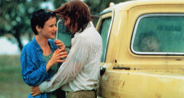 WHAT'S EATING GILBERT GRAPE, from left: Juliette Lewis, Johnny Depp, Leonardo DiCaprio (in truck), 1993, © Paramount